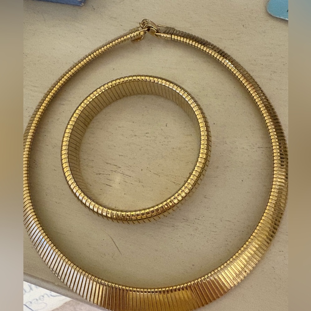 Park Lane. Rare Find bracelet set! Elegant Gold Necklace!  Cleopatra?